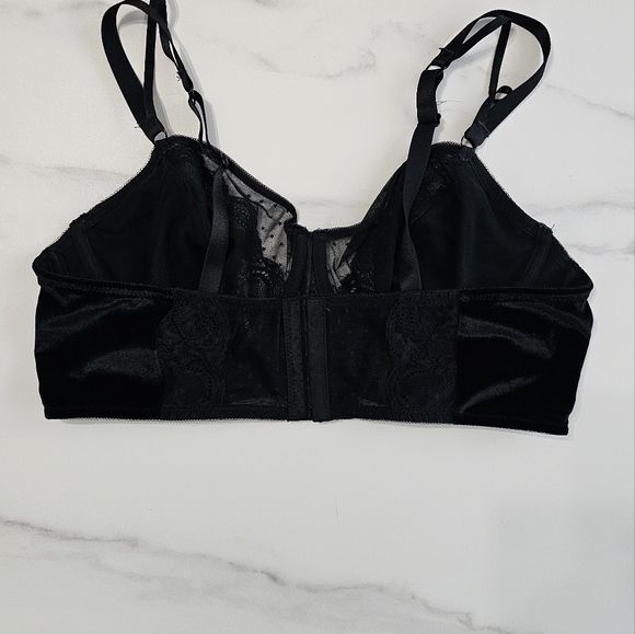 Torrid Velour And Lace Underwire Bra - Picture 5 of 8